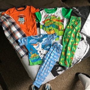 3 piece jammy set. Size 5T.